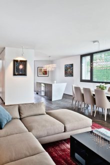 Дизайн на кухня за хол бежов