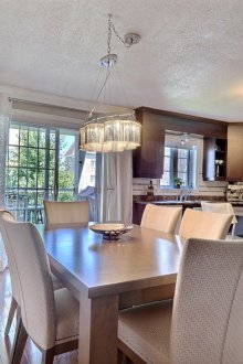 Дизайн на кухня за всекидневна с декор