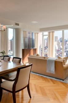 Неокласически дизайн на кухня за всекидневна