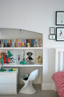 Dekor eines Kinderzimmers mit einer Nische