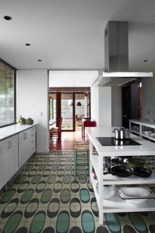 Плочки на пода в кухнята