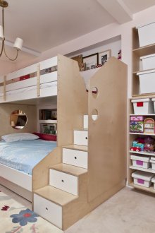 Kindergarten für zwei Kinder mit Aufbewahrungssystem