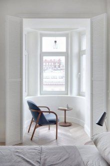 Gaya pangsapuri satu bilik dengan tingkap bay