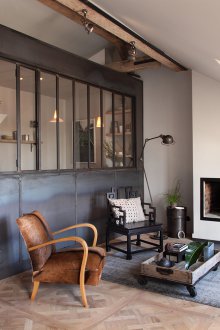 Pangsapuri loteng studio dengan loteng