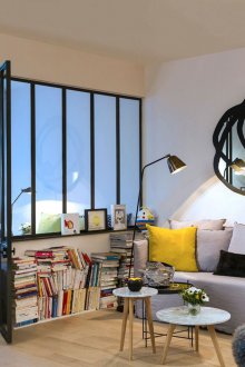 Pangsapuri satu bilik dengan partition dalam gaya Art Nouveau