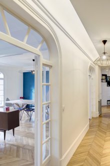 Pangsapuri satu bilik dengan gaya moden