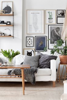 Pangsapuri studio gaya Scandinavia dengan lukisan