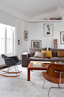 Pangsapuri studio dengan perabot gaya Scandinavian