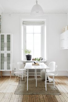 Pangsapuri studio dengan lantai gaya skandinavia