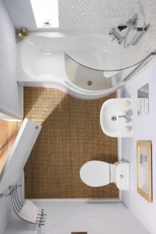 Rancang bilik mandi kecil dengan mandi mandi