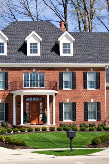 Красива облицовка от червена тухла