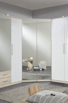 Бежов и бял ъглов шкаф с огледала