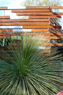 Дървена ограда