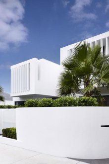 Бяла ограда