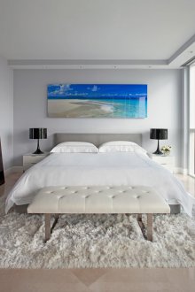 Снимка на плажа над леглото