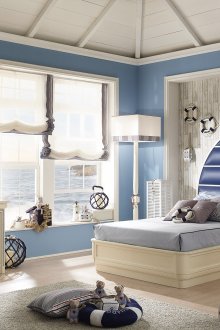 Голяма детска стая за момче в морски стил