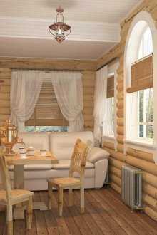 Интериор на светла съблекалня със самовар