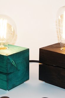 Lampu mewah menggunakan kayu dicat