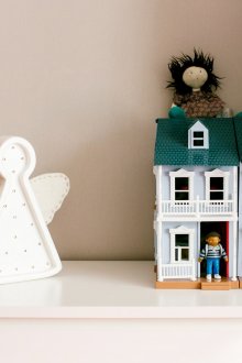 Lampu tepi katil untuk bilik kanak-kanak