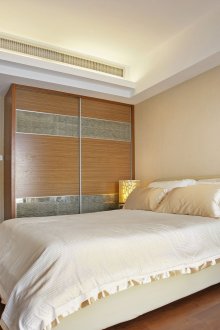 Lampu Golden Bedside