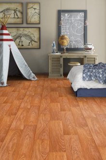 Ярко кафяв линолеум в детската стая - разумно решение