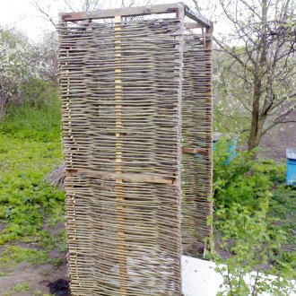 Душът може да бъде сплетен с тънки клони