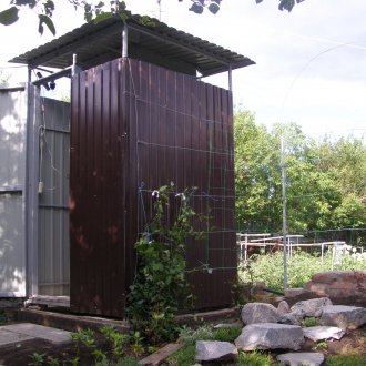 Jubin porselin di bilik mandi