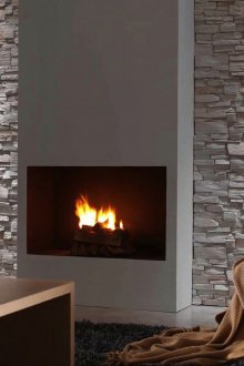 Декоративен сив камък в модерен интериор