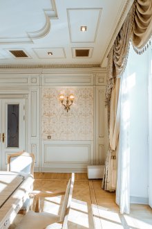 Трапезарни столове в класическата трапезария