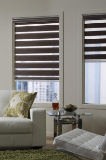 Тъмнокафяви римски завеси ден-нощ