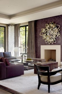 Тъмно лилаво мазилка в хола