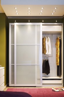 Вграден килер в коридора