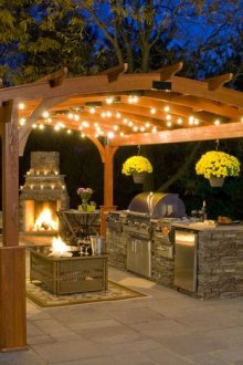 Външна беседка с барбекю