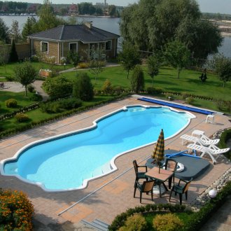 Голям басейн на обекта