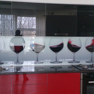 Стъклена кухненска престилка с чаши