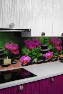 Кухненска стъклена престилка с орхидеи