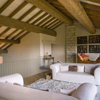 집 다락방의 거대한 빔