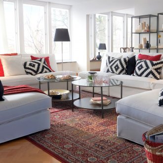 Уютна всекидневна в скандинавски стил в частна къща