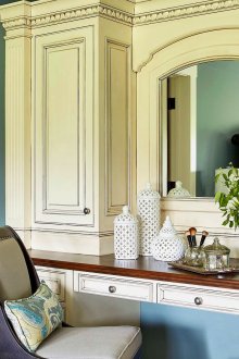 Spacious dressing table with lockers in the large bedroom