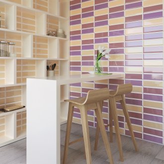 Красив вариант за комбиниране на жълти и розови плочки