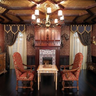 Готична всекидневна с камина