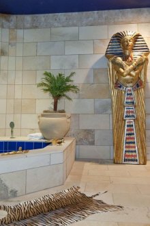 Баня в египетски стил