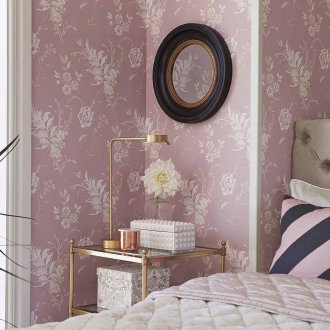 Розово и кремаво в спалнята