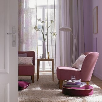 Красива комбинация от розово и лилаво в интериора