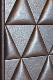 Красив кожен панел