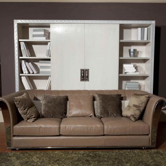 Диван от естествена кожа в хола