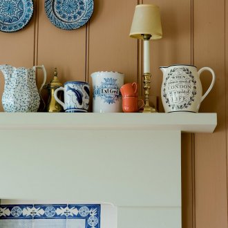 Декоративни ястия на камината