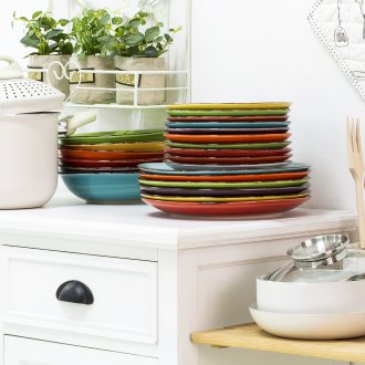 Многоцветни съдове за готвене