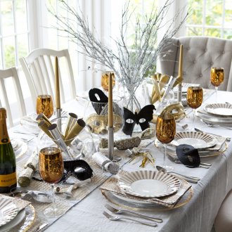 Настройка на маса в стил маскарад