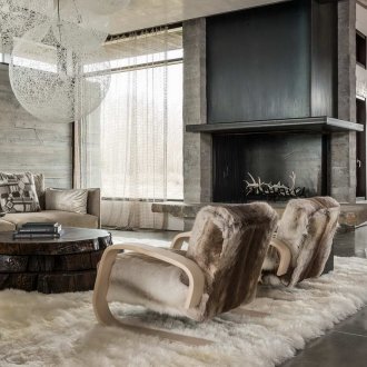 Дневна в арт нуво с дървена облицовка на стени